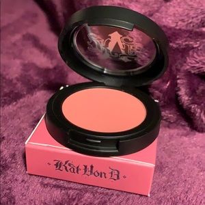 Kat Von S- Lolita eyeshadow